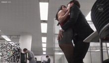 已婚人妻是位女秘书，穿着丝袜短裙漂亮极了，男老板盯着口水都快流出来了②