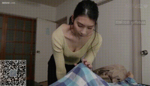 丈夫病逝以后，寂寞的后妈 被继子晨勃的肉棒所吸引，年纪轻轻再也不想守活寡了